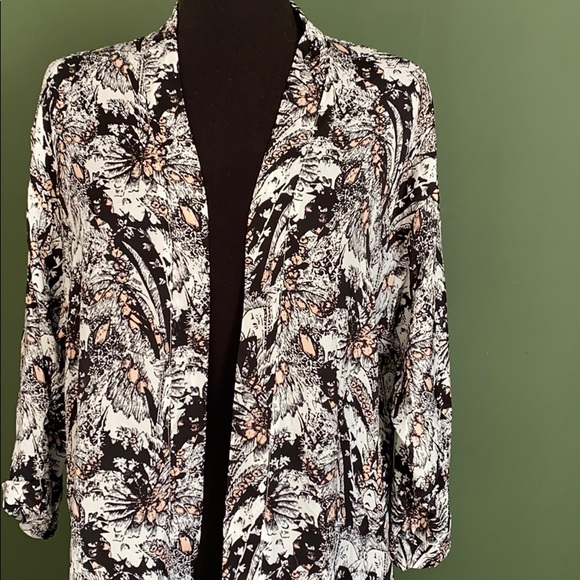 Robe - Picture 2 of 4